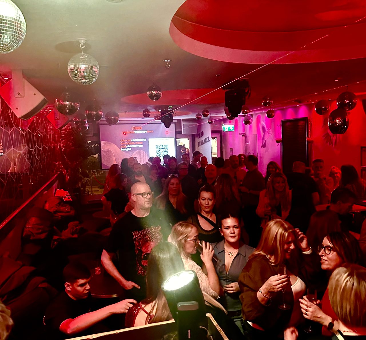Crowd at a DJWORX event